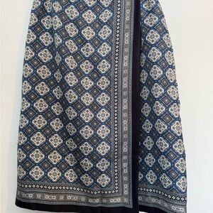 Talbots Size 4 Silk wrap around skirt Blue print